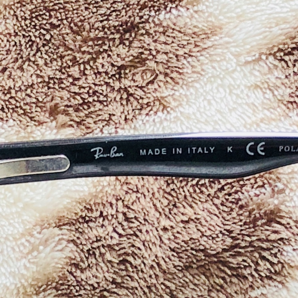 Ray-Ban sunglasses. Like new - Picture 4 of 4
